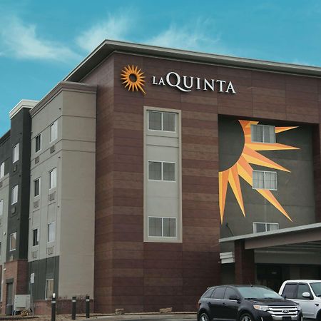 Hotel La Quinta By Wyndham Wichita Airport Exterior foto