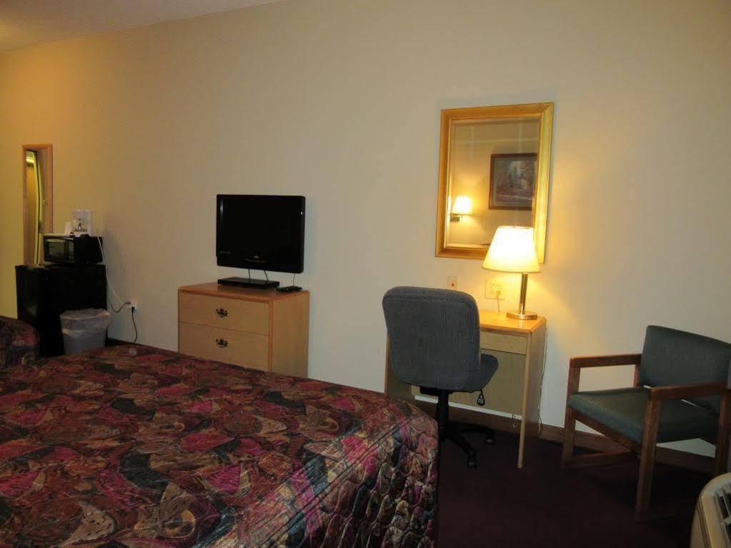Hotel La Quinta By Wyndham Wichita Airport Exterior foto